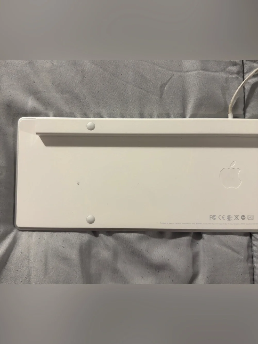 Genuine Apple Keyboard Wired A1243 White Slim Keyboard W/ Numeric Keypad TESTED